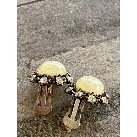 Vintage Clip Ons Clips Earrings Confetti Lucite Plastic Crystal Rhinestones - Picture 3 of 12